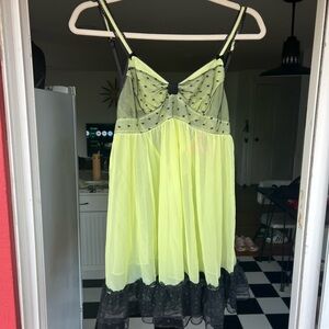 Betsey Johnson Green and Black Chemise